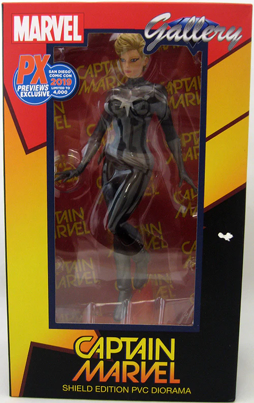 Marvel Gallery 10 Inch Statue Figure Captain Marvel - Shield Captain Marvel SDCC 2019 (Shelf Wear Packaging) - Image 2