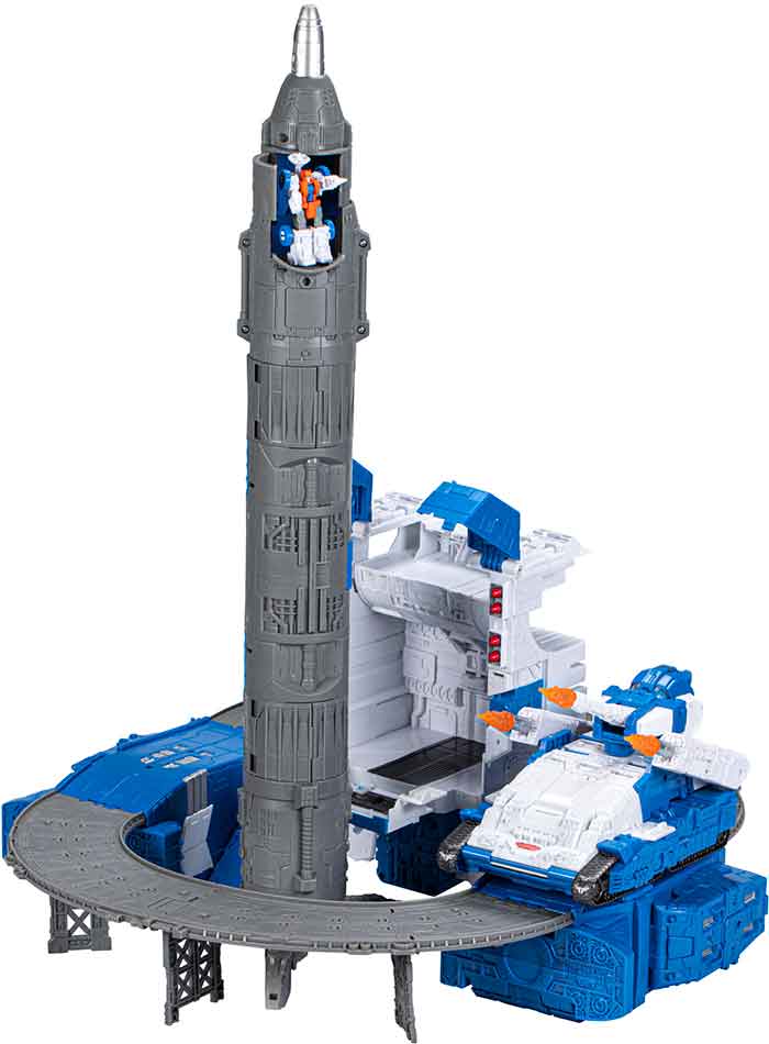 Transformers Generations Selects Legacy Evolution 24 Inch Action Figure Titan Class - Guardian Robot and Lunar-Tread - Image 2