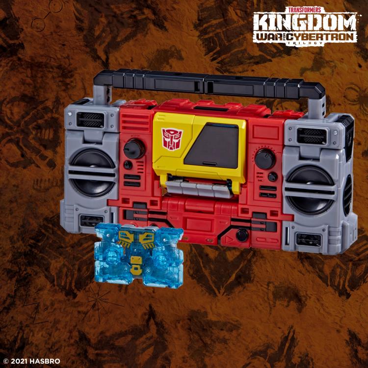 Transformers War For Cybertron Kingdom 7 Inch Action Figure Voyager Class Wave 5 - Blaster - Image 2
